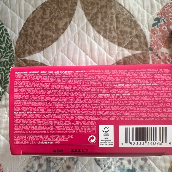 Clinique MVPS Skincare and Makeup Set 4 Pcs New - Picture 3 of 4